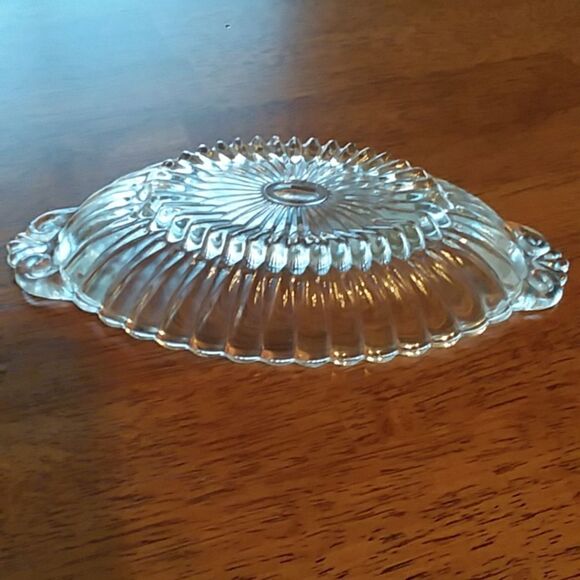 Vintage pressed glass relish or candy dish. - Picture 4 of 6